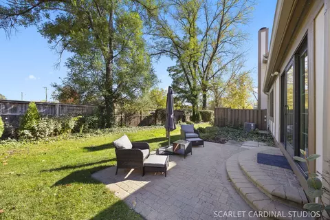 Other - 913 Wheaton Oaks Dr, Wheaton, IL 60187 photo 5 of 5
