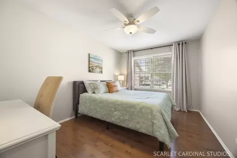 Bedroom - 913 Wheaton Oaks Dr, Wheaton, IL 60187 photo 1 of 5