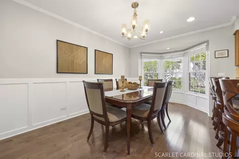 Dining - 913 Wheaton Oaks Dr, Wheaton, IL 60187 photo 2 of 3