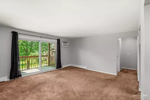 Living - 19330 Wolf Rd #6, Mokena, IL 60448 photo 4 of 4