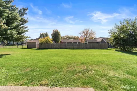 Exterior - 45 S Linden Dr, Plano, IL 60545 photo 3 of 4