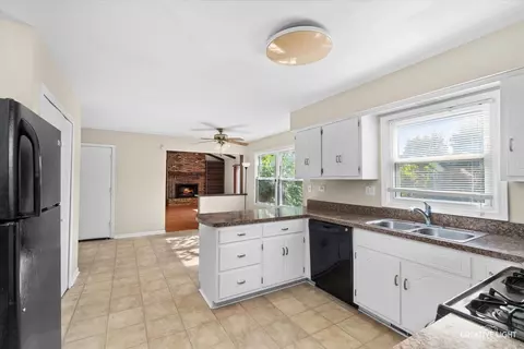 Kitchen - 45 S Linden Dr, Plano, IL 60545 photo 1 of 3