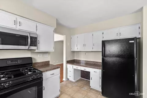 Kitchen - 45 S Linden Dr, Plano, IL 60545 photo 2 of 3