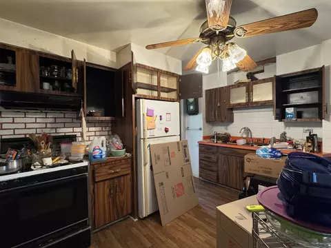 Kitchen - 1220 N Lind Ave, Berkeley, IL 60163 photo 1 of 1