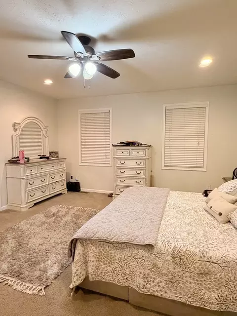 Bedroom - 14052 Summer Rd, Benton, IL 62812 photo 2 of 3