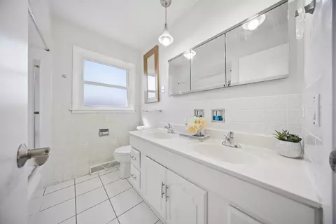 Bath - 8157 N Root Ct, Niles, IL 60714 photo 1 of 4