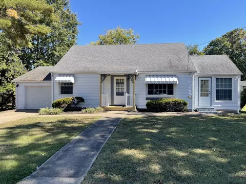 506 N 6th St, Vienna, IL 62995