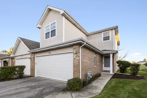 8421 Stratford Dr, Tinley Park, IL 60487