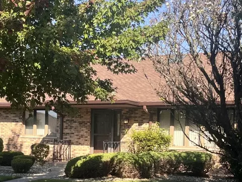 8314 Aspen Ln #8314, Tinley Park, IL 60477