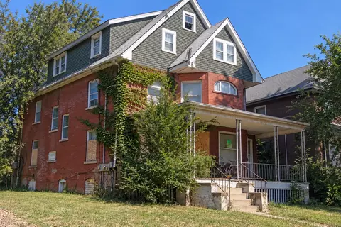 805 NE Perry Ave, Peoria, IL 61603