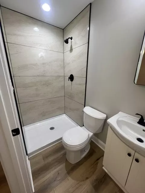 Bath - 20009 E Brightway Dr, Mokena, IL 60448 photo 2 of 4