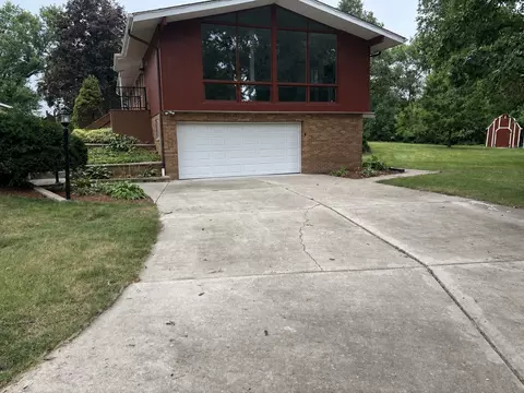 Exterior - 20009 E Brightway Dr, Mokena, IL 60448 photo 4 of 9