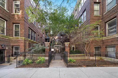 3648 N Pine Grove Ave #3J, Chicago, IL 60613