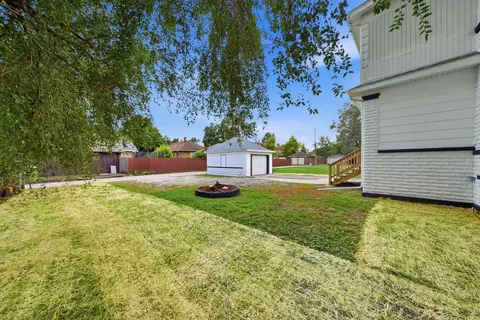 Exterior - 602 Whitley Ave, Joliet, IL 60433 photo 3 of 4