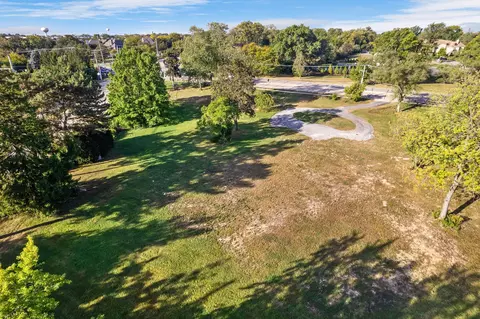 6401 S County Line Rd, Burr Ridge, IL 60527 photo 4