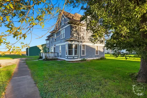 19 N Green St, Piper City, IL 60959