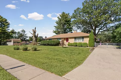 2504 E University Ave, Urbana, IL 61802
