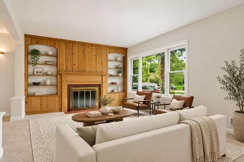 Living - 469 Uvedale Rd, Riverside, IL 60546 photo 3 of 9