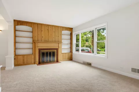 Living - 469 Uvedale Rd, Riverside, IL 60546 photo 6 of 9
