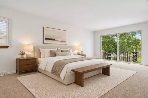 Bedroom - 469 Uvedale Rd, Riverside, IL 60546 photo 1 of 7