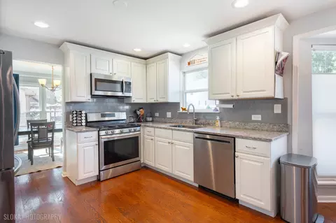 Kitchen - 1180 Spring Creek Rd, Elgin, IL 60120 photo 1 of 5
