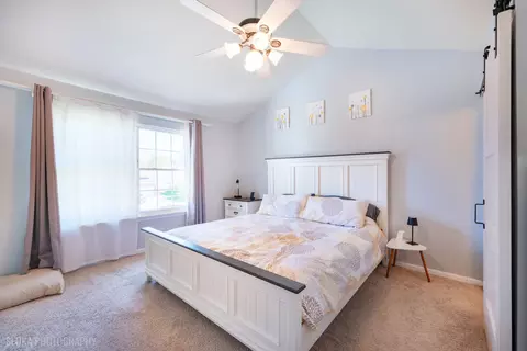 Bedroom - 1180 Spring Creek Rd, Elgin, IL 60120 photo 1 of 3