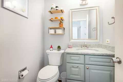 Bath - 1180 Spring Creek Rd, Elgin, IL 60120 photo 1 of 3