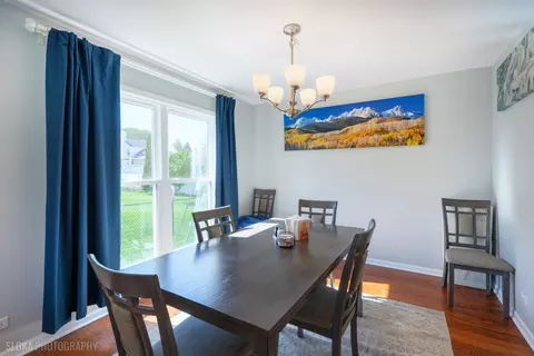 Dining - 1180 Spring Creek Rd, Elgin, IL 60120 photo 2 of 3