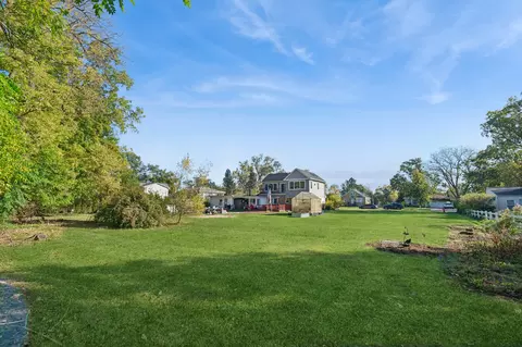 Exterior - 490 S Lyman Ave, Des Plaines, IL 60016 photo 6 of 7