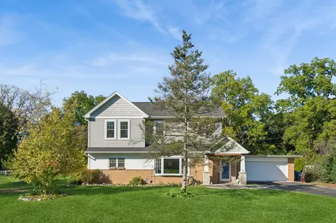 Exterior - 490 S Lyman Ave, Des Plaines, IL 60016 photo 2 of 7