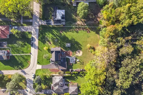 View/Area - 490 S Lyman Ave, Des Plaines, IL 60016 photo 3 of 4