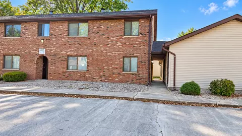 1803 Oliver Dr #4, Urbana, IL 61802