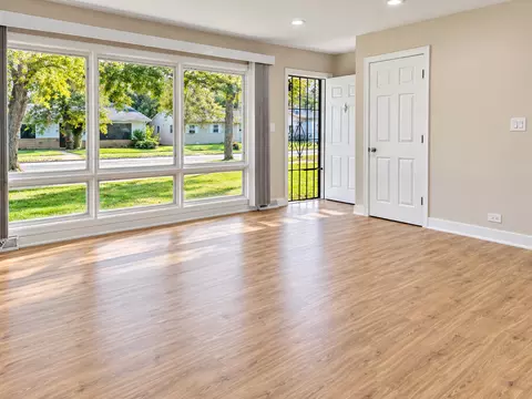 Living - 15408 Birch Rd, Markham, IL 60428 photo 1 of 2