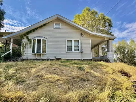 206 8th St, Silvis, IL 61282 photo 3