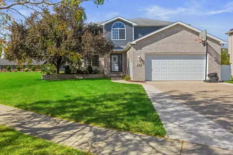 696 Madisen Ln, University Park, IL 60484
