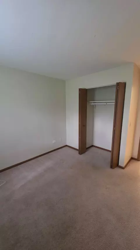Bedroom - 620 Mallard Unit D1 Ct, Bartlett, IL 60103 photo 1 of 3