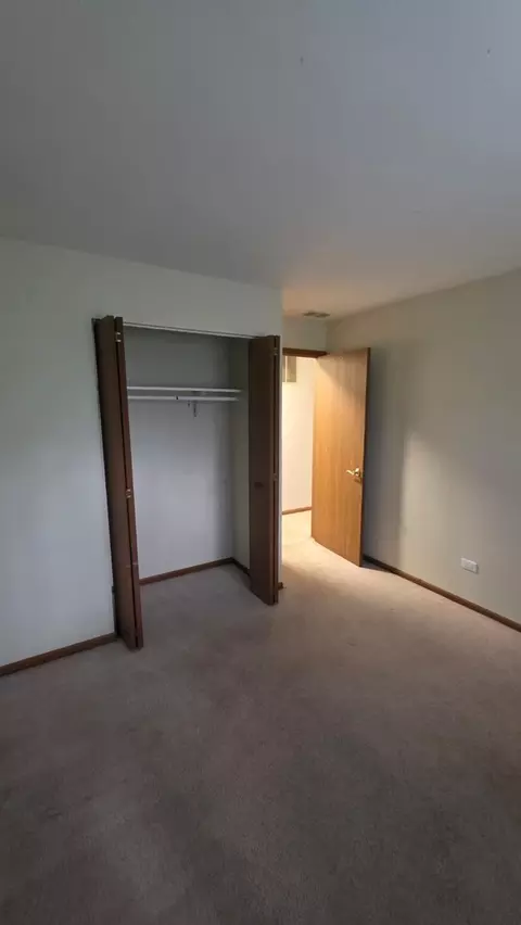 Bedroom - 620 Mallard Unit D1 Ct, Bartlett, IL 60103 photo 2 of 3
