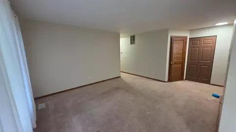 Living - 620 Mallard Unit D1 Ct, Bartlett, IL 60103 photo 1 of 1