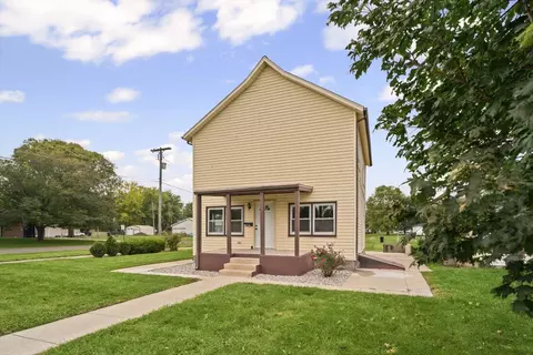 523 W 9th St, Gibson City, IL 60936