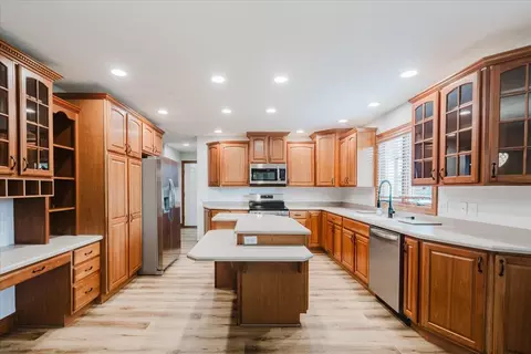 Kitchen - 307 Northridge Cc Ests, Normal, IL 61761 photo 3 of 4