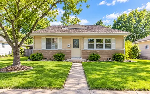 1294 Arthur St, Calumet City, IL 60409