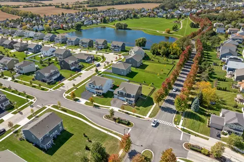 View/Area - 726 Slate Run, Elgin, IL 60124 photo 4 of 6