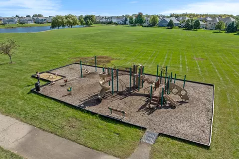 View/Area - 726 Slate Run, Elgin, IL 60124 photo 3 of 6
