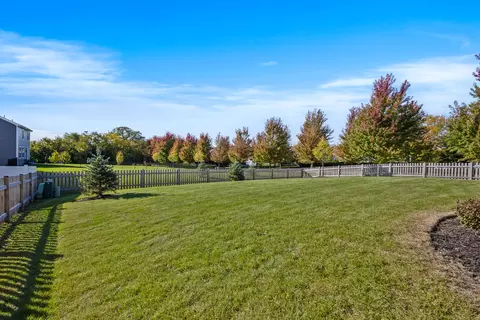 Exterior - 726 Slate Run, Elgin, IL 60124 photo 2 of 5