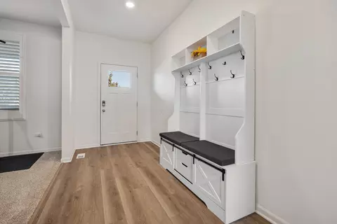 Entry Way - 726 Slate Run, Elgin, IL 60124 photo 1 of 2