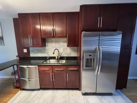 Kitchen - 447 Buckeye Dr, Wheeling, IL 60090 photo 2 of 2