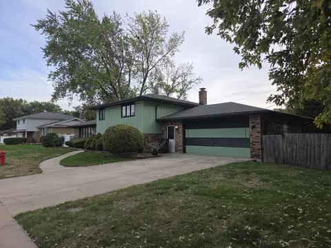 15122 Waterman Dr, South Holland, IL 60473
