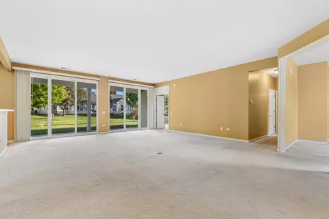 Living - 2519 Edgewater Dr, Elgin, IL 60124 photo 3 of 3