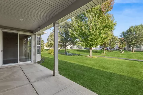 Exterior - 2519 Edgewater Dr, Elgin, IL 60124 photo 3 of 6