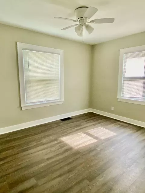 Bedroom - 811 S Elm Ave, Kankakee, IL 60901 photo 2 of 3
